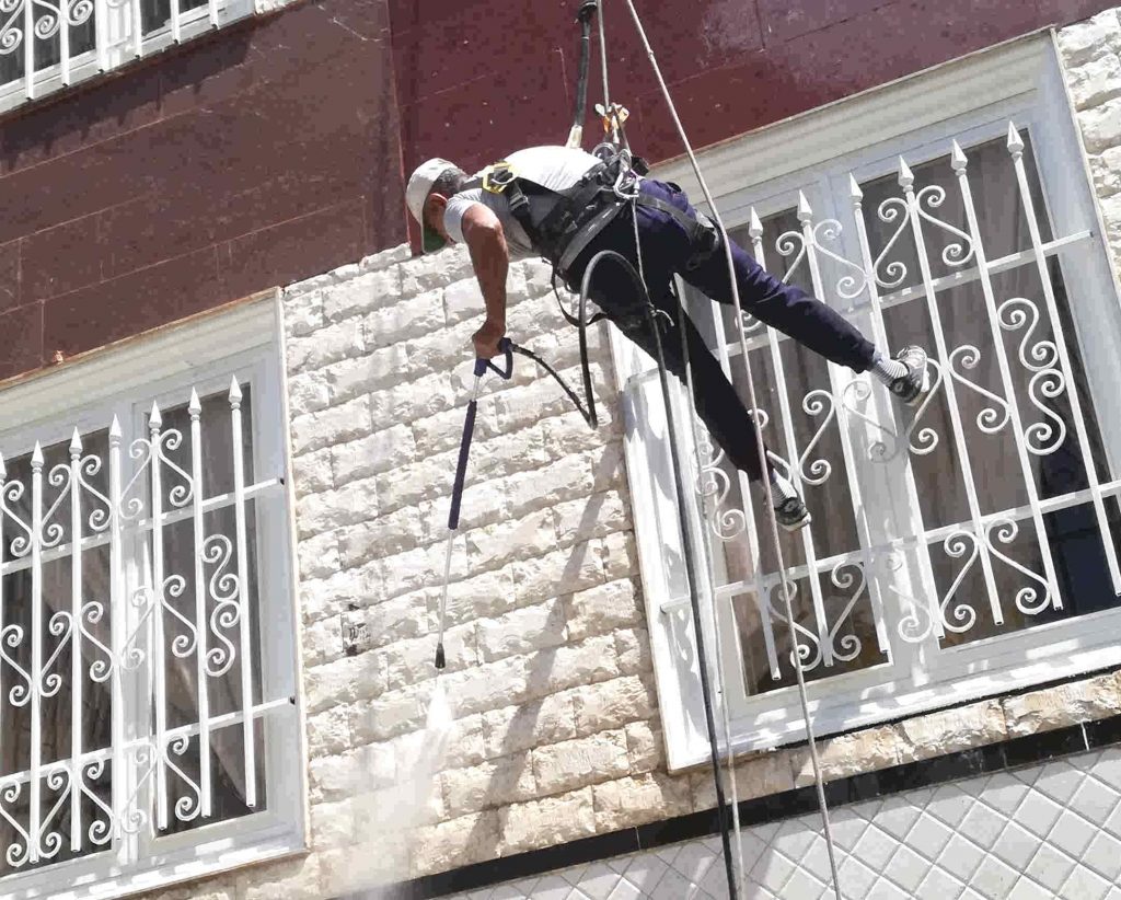 شستشوی نمای ساختمان با واترجت و نماشوی سنگ